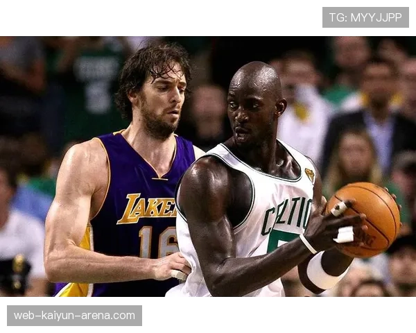 加内特篮下强攻提升球队防守硬度对比同期内线明显优势