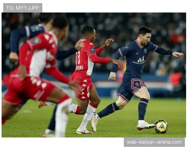 巴黎圣日耳曼进攻结构是否正在失去中心点，对战术稳定性形成考验